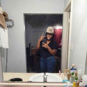 Meet your Posher, Ebony